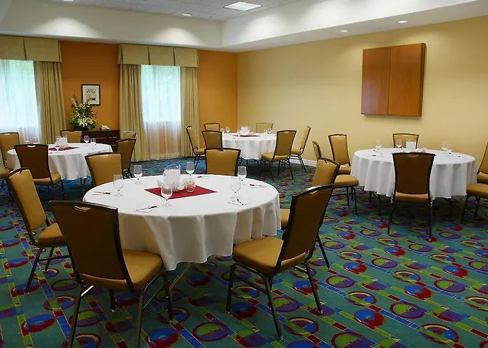 By Marriott University/medical Center Pittsburgh